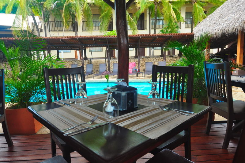 Coco Beach Hotel Exterior photo